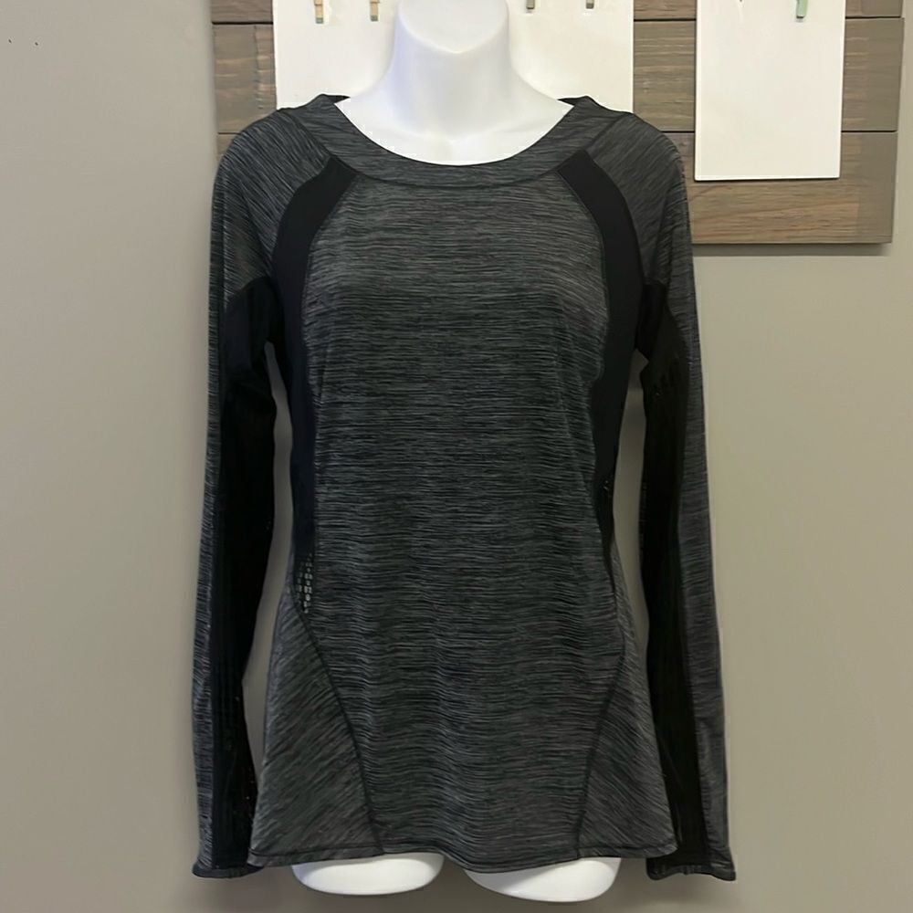 Lululemon Athletica Heather Black Scoop Neck Long Sleeve Lace Panel Shirt-Size 6